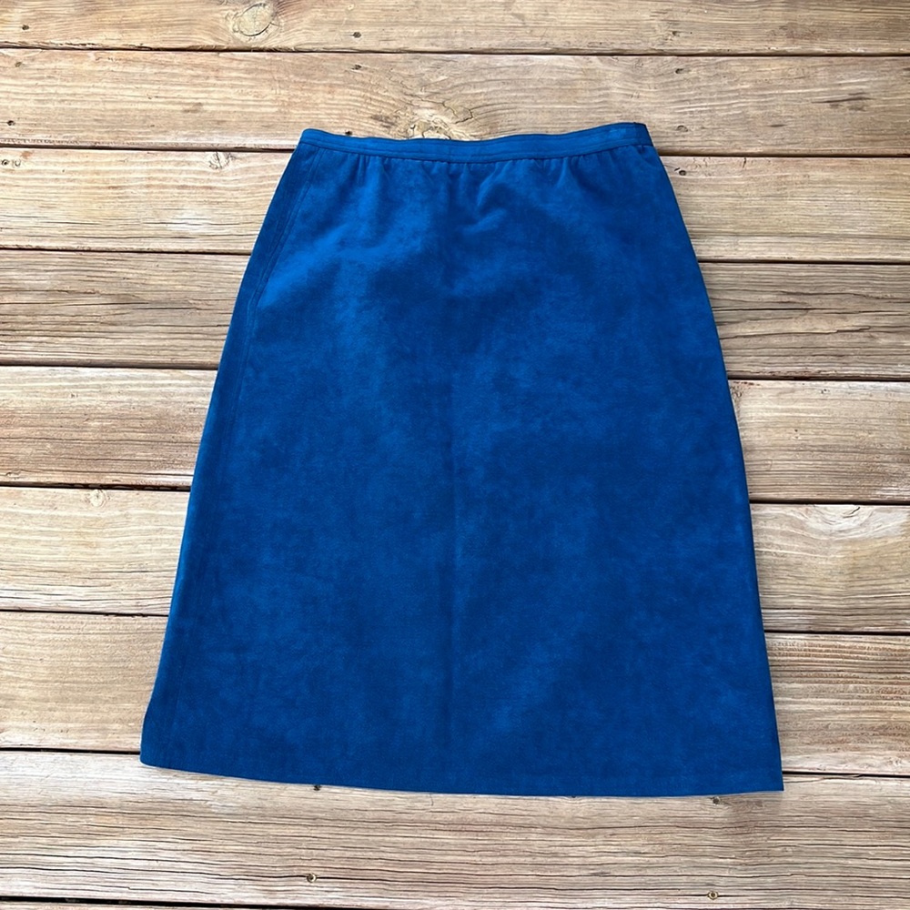 ❌SOLD❌Vintage blue leather skirt, size 16
